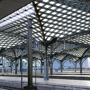 Nauczanie podstaw przedsiębiorczości: Klucz do rozwijania umiejętności przedsiębiorczych wśród młodzieży